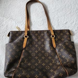 Louis vuitton totally mm